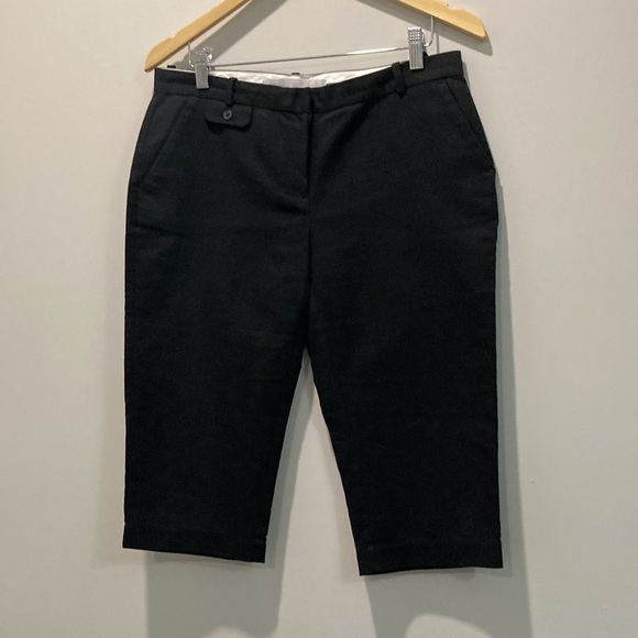 OLD Navy Black Classic Fit Shorts 6 - Picture 11 of 11